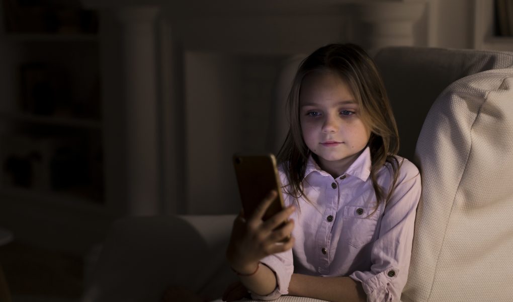 Right screen time for your child - Babyhub