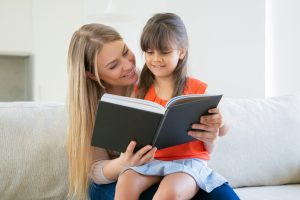 Alternatives for Screen time : Storybook Reading- Babyhub